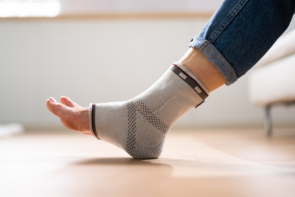 Stretches You Can Perform to Help Heal a Sprained Ankle - Advanced Foot &  Ankle Care Specialists