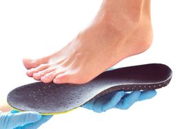 How Do Custom and Pre-Made Foot Orthotic Insoles Differ?