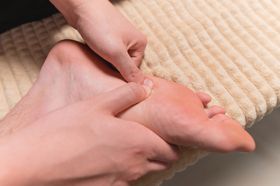 What Is Acupressure and How Can It Relieve Heel Pain?